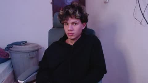 andy_dan1 online show from June 28, 12:27 am
