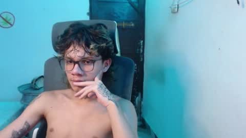 andy_dan1 online show from July 11, 2:03 am