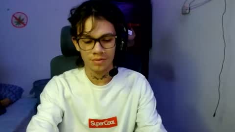 andy_dan1 online show from July 26, 7:21 pm