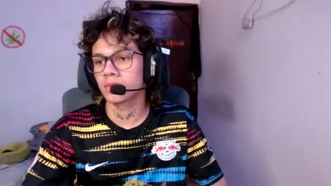 andy_dan1 online show from August 1, 7:57 pm