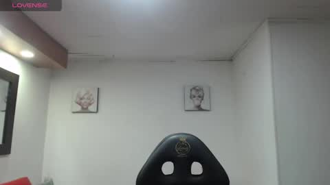 andy_eagleton_20 online show from April 29, 3:21 am