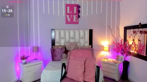 Andrea online show from February 19, 1:18 pm