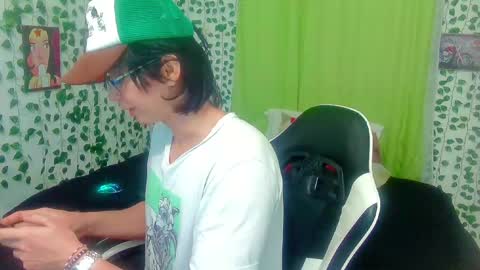 Snapshot of andy_gray01 chatting on May 7, 11:48 am Andy Gray online show from May 7, 11:48 am