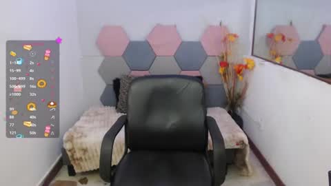 Snapshot of andy_norton chatting on June 16, 8:55 pm Andy online show from June 16, 8:55 pm