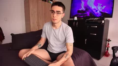 Snapshot of andy_shaaw chatting on January 6, 1:48 pm Andres online show from January 6, 1:48 pm