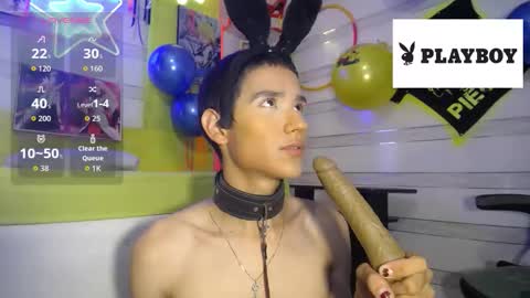 andy online show from March 11, 7:31 pm