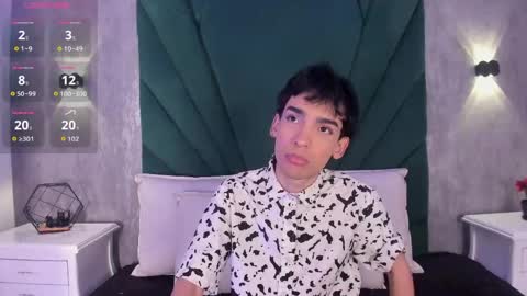 Snapshot of andy_vergara1 chatting on June 1, 11:34 am A N D Y online show from June 1, 11:34 am
