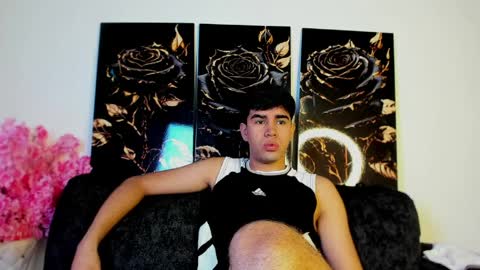 Snapshot of andy_wood1 chatting on April 7, 12:27 pm andy_wood1 online show from April 7, 12:27 pm