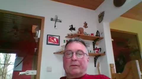 Snapshot of andybayern chatting on April 10, 1:49 pm andybayern online show from April 10, 1:49 pm