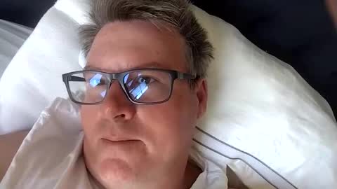 Andy online show from November 15, 7:49 am