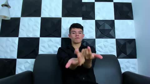 andyfame11 online show from November 28, 7:05 pm