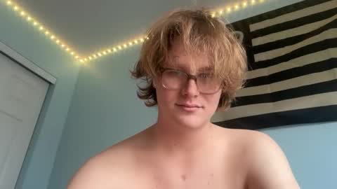 Snapshot of andyhasabigdick chatting on February 11, 8:58 pm Andy online show from February 11, 8:58 pm