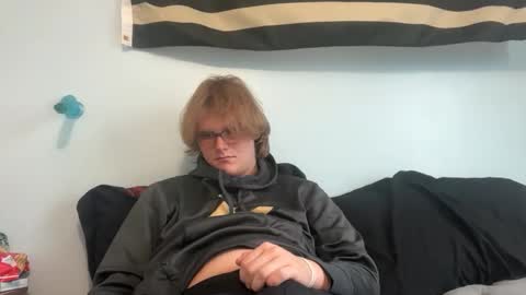 Snapshot of andyhasabigdick chatting on March 3, 10:26 pm Andy online show from March 3, 10:26 pm