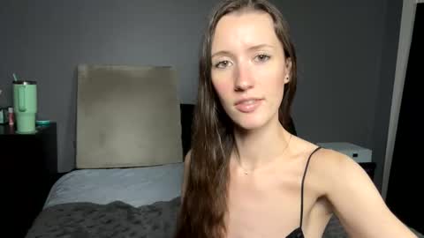 Snapshot of andyhayes69 chatting on February 7, 9:16 am andyhayes69 online show from February 7, 9:16 am