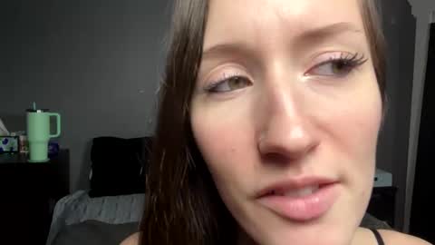 Snapshot of andyhayes69 chatting on February 13, 2:34 am andyhayes69 online show from February 13, 2:34 am