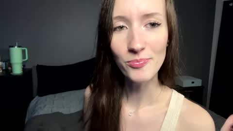 Snapshot of andyhayes69 chatting on February 19, 7:39 am andyhayes69 online show from February 19, 7:39 am