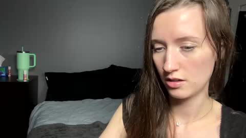 Snapshot of andyhayes69 chatting on March 9, 8:40 am andyhayes69 online show from March 9, 8:40 am