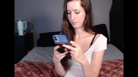 Snapshot of andyhayes69 chatting on September 12, 2:33 am andyhayes69 online show from September 12, 2:33 am