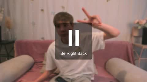 Snapshot of andyjey_ chatting on December 20, 9:11 pm Mandy and Andy online show from December 20, 9:11 pm