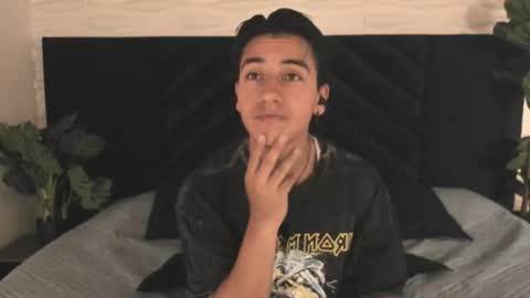 Andy Joy  online show from October 27, 11:25 am