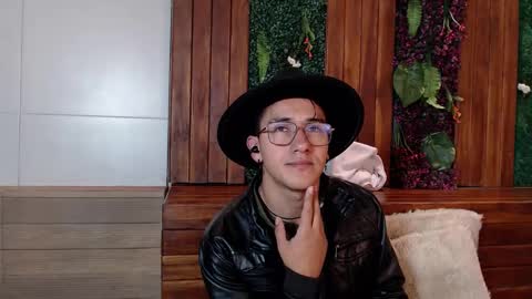 Andy Joy  online show from November 15, 11:18 am