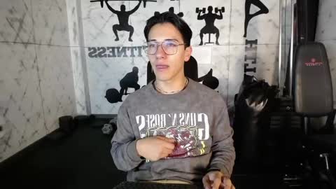Snapshot of andyjoy_ chatting on May 6, 11:37 am Andy Joy online show from May 6, 11:37 am