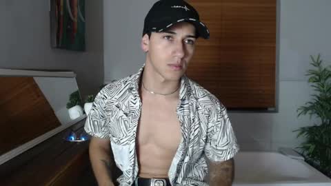Snapshot of andyjoy_ chatting on May 12, 11:18 am Andy Joy online show from May 12, 11:18 am