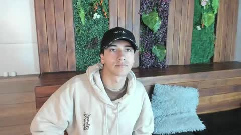Snapshot of andyjoy_ chatting on May 29, 11:41 am Andy Joy online show from May 29, 11:41 am