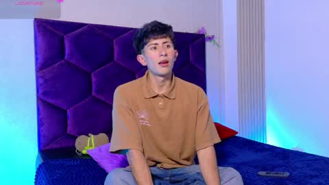 andyjustgame  online show from May 5, 4:09 am