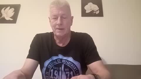 Snapshot of andyk1704 chatting on January 27, 7:45 am andyk1704 online show from January 27, 7:45 am