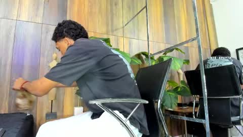 Andy  online show from May 11, 12:33 pm