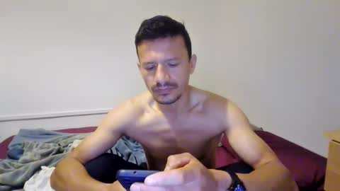 Snapshot of andyy0104 chatting on March 26, 5:46 am andyy0104 online show from March 26, 5:46 am