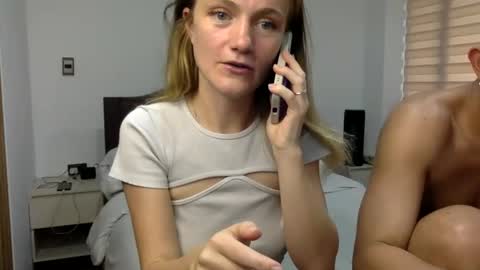 Snapshot of andyzuzka chatting on November 15, 2:57 pm andyzuzka online show from November 15, 2:57 pm