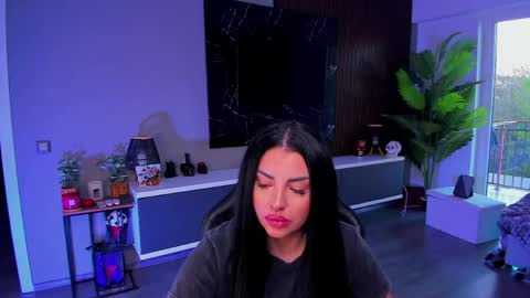 Anne online show from April 26, 4:26 pm