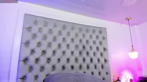 Snapshot of anette_cooper chatting on June 16, 4:04 am anette_cooper online show from June 16, 4:04 am