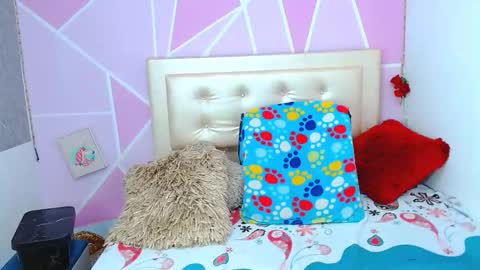 Snapshot of ange_drty chatting on April 11, 7:45 am ange_drty online show from April 11, 7:45 am