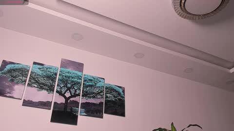 Angel online show from February 26, 11:15 pm