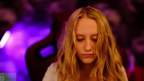 angeellina online show from January 1, 7:53 pm