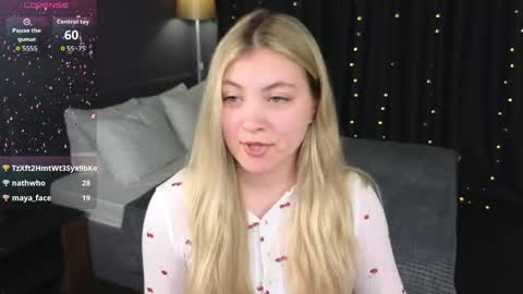 Snapshot of angel__grace chatting on May 15, 11:23 pm Grace online show from May 15, 11:23 pm