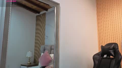 Snapshot of angel__kiss chatting on July 28, 11:39 am angel__kiss online show from July 28, 11:39 am