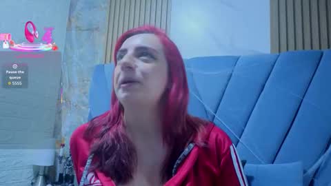 Snapshot of angel__red_ chatting on November 2, 3:42 am angel__red_ online show from November 2, 3:42 am