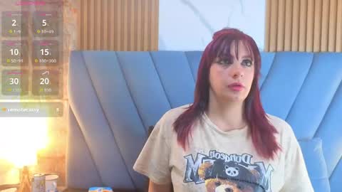 angel__red_ online show from April 25, 3:31 am