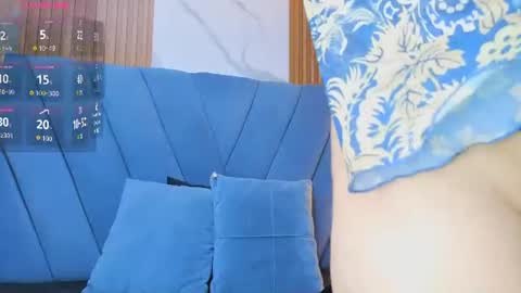 Snapshot of angel__red_ chatting on June 29, 3:46 am angel__red_ online show from June 29, 3:46 am