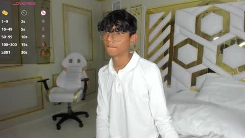 Snapshot of angel__sweet18 chatting on January 27, 4:22 pm online show from January 27, 4:22 pm