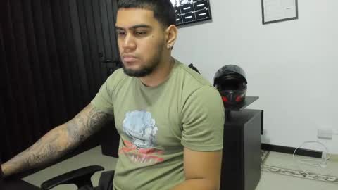 angel__tattoo online show from April 29, 11:44 pm