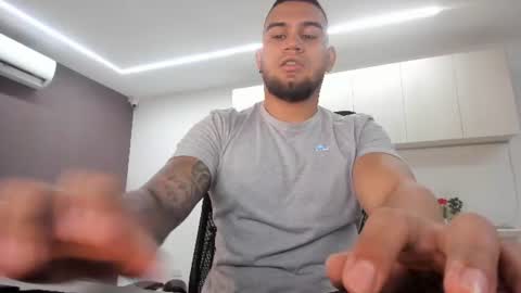 Snapshot of angel__tattoo chatting on July 11, 10:11 pm angel__tattoo online show from July 11, 10:11 pm