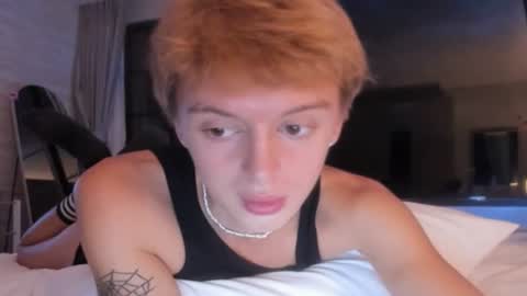 Snapshot of angel_andreww chatting on July 24, 1:31 pm angel_andreww online show from July 24, 1:31 pm