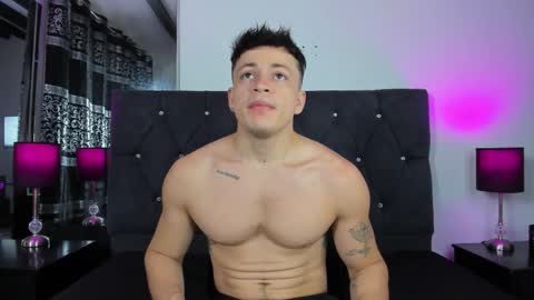 Snapshot of angel_cuervo chatting on December 3, 12:47 pm Angel Cuervo online show from December 3, 12:47 pm