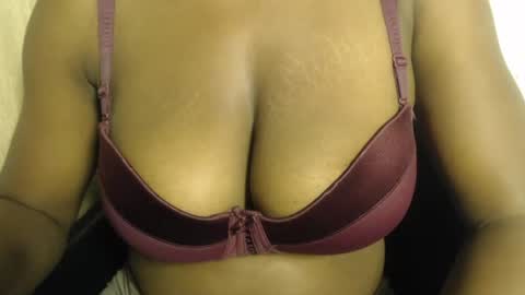 Snapshot of angel_daisyy chatting on June 30, 7:26 pm Daisy online show from June 30, 7:26 pm