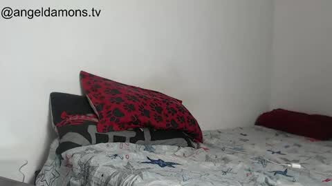 Snapshot of angel_damons_ chatting on March 5, 6:59 pm Angel Damons online show from March 5, 6:59 pm